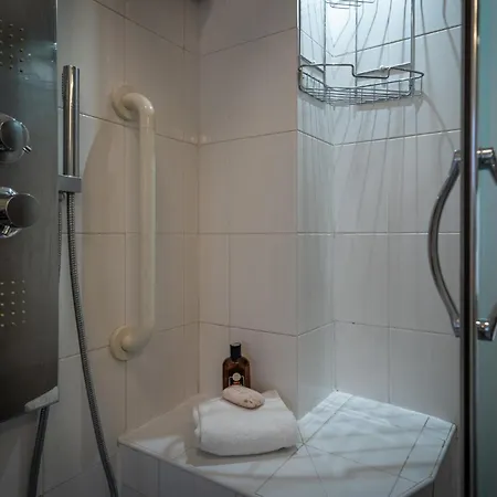 La Casa Di With Private Parking Apartment