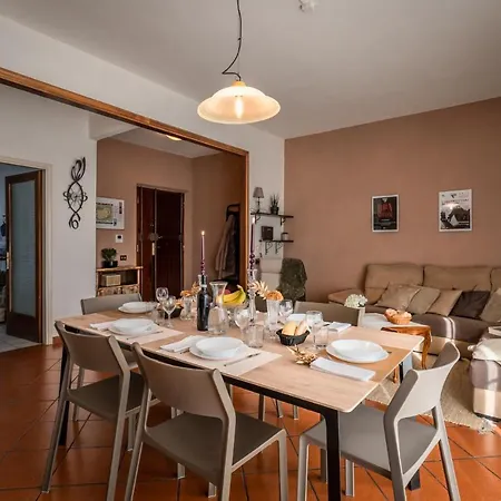 La Casa Di With Private Parking Лукка