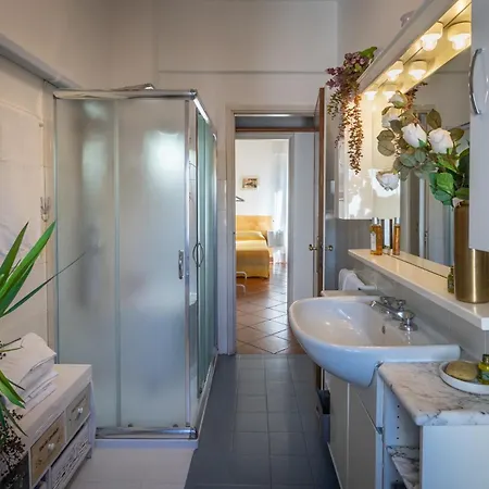 La Casa Di With Private Parking Апартаменты Лукка